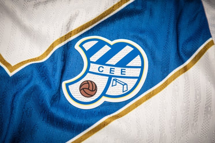 El CE Europa escudo