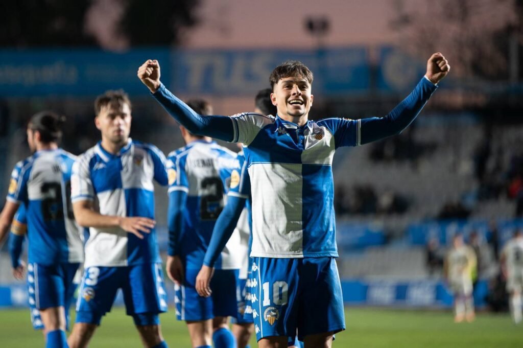 El CE Sabadell gana 5-0 al Marbella y se proclama líder de invierno.