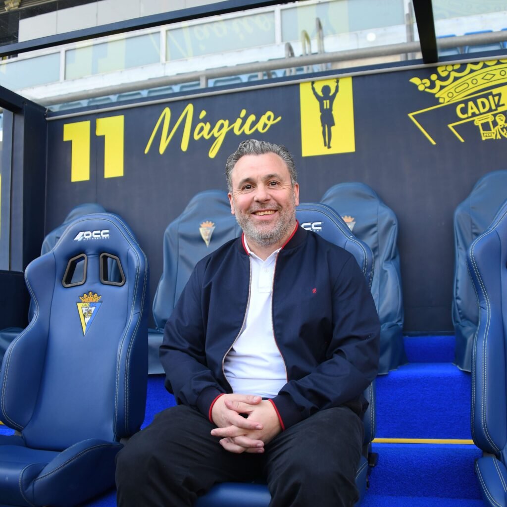 Sergio González regresa al Cadiz CF y sustituye a Gaizka Gaditano en el banquillo andaluz.